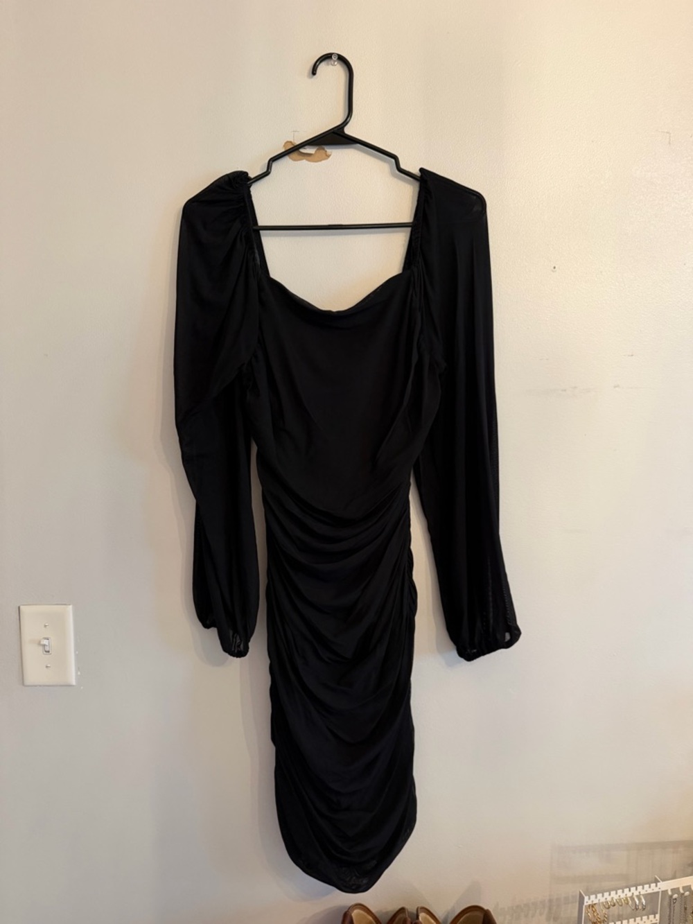 Amazon Black Long-Sleeve Ruched Midi Dress